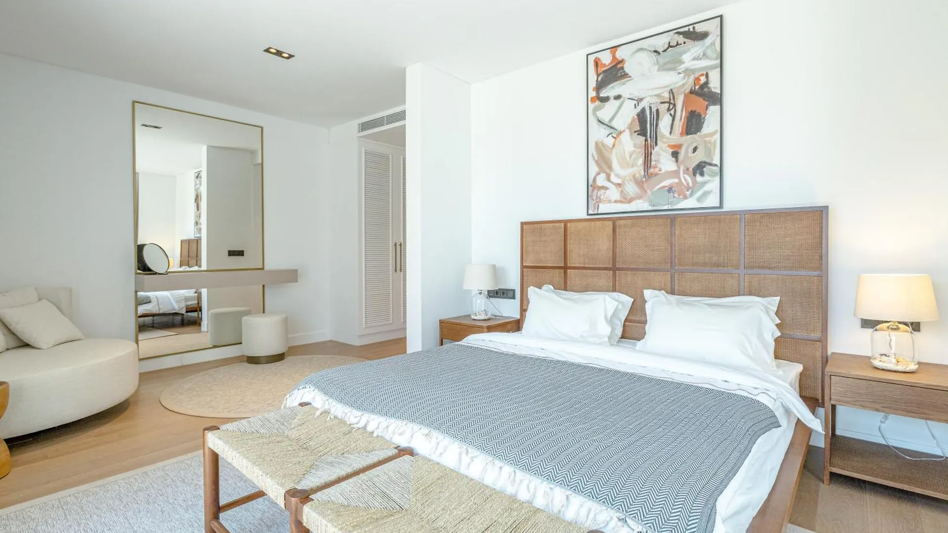 4-Bedroom Luxury Villa In 5 Star Resort Seafront Turkey